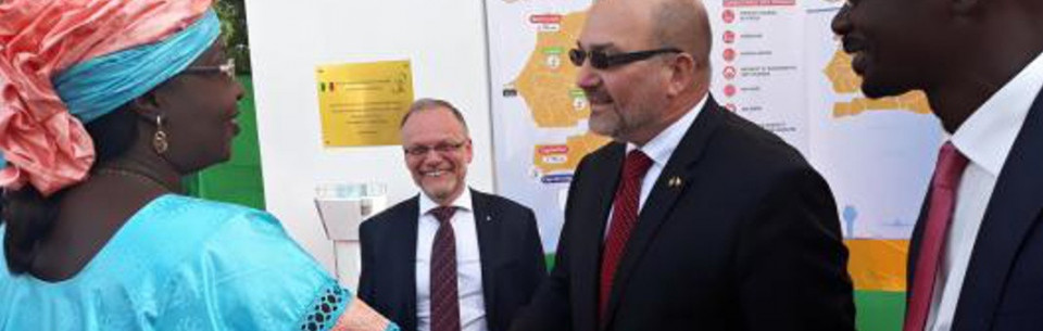 Základní kámen českého projektu rekonstrukce senegalských letišť