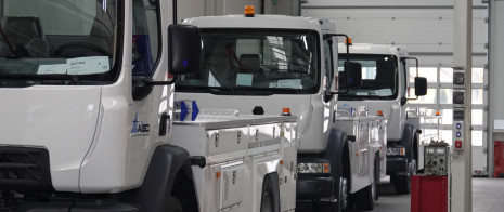 FAT - Elevator of the TWR, firefighting vehicles, ambulances, fecal trucks and drinking water tanker