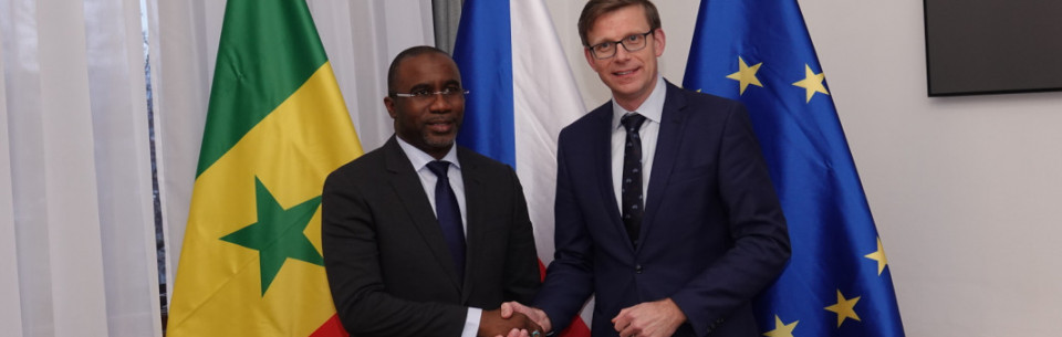 Le ministre sénégalais du transport aérien, M. Doudou KA, a effectué une visite officielle en République tchèque